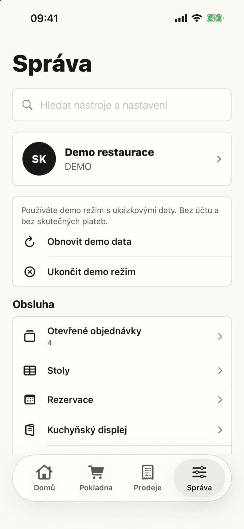 Karta Správa v Sen Kasa pro restauraci: sekce Obsluha se 4 otevřenými objednávkami, stoly, rezervacemi a kuchyňským displejem